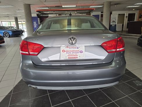 Used 2013 Volkswagen Passat TDI SE FWD image 5