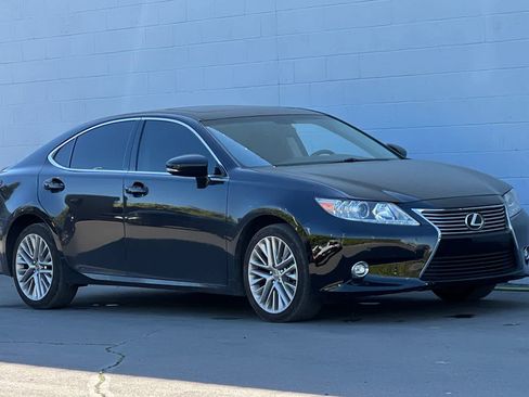 Used 2015 Lexus ES 350 w/ Luxury Package image 10