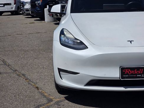 Used 2021 Tesla Model Y Long Range AWD/4WD image 3