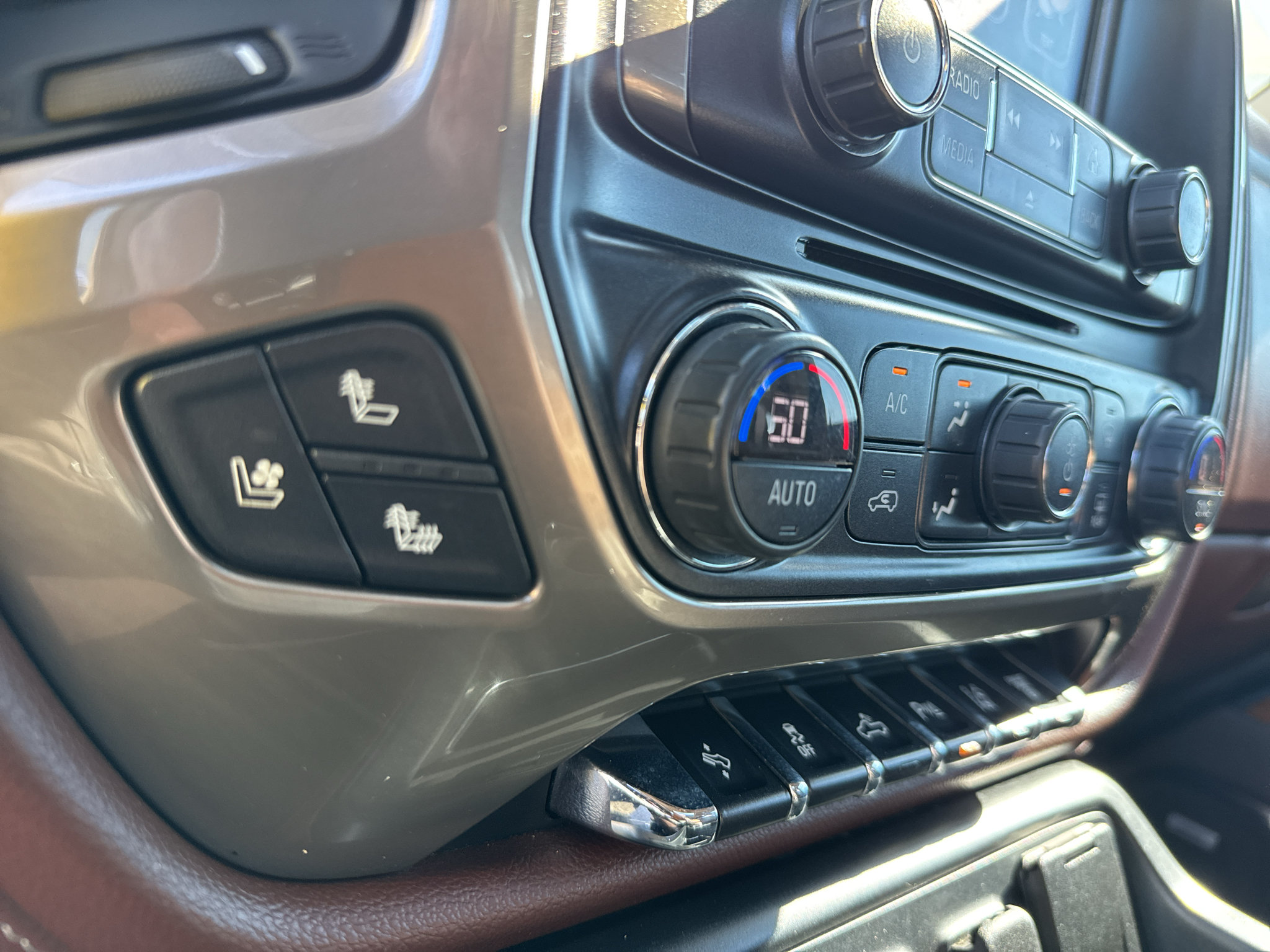 Used 2017 Chevrolet Silverado 3500 High Country w/ Duramax Plus Package AWD/4WD image 26