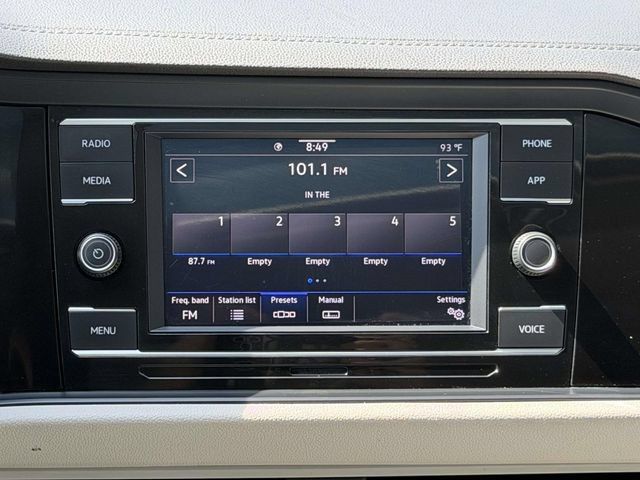 Used 2024 Volkswagen Jetta SE w/ Panoramic Sunroof Package FWD image 20