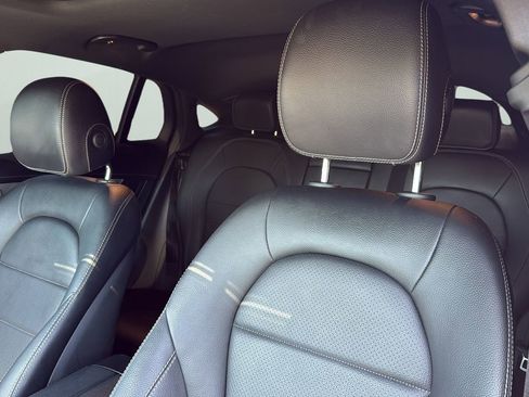 Used 2023 Mercedes-Benz GLC 300 4MATIC Coupe image 9