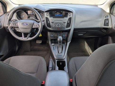 Used 2017 Ford Focus SE FWD image 29