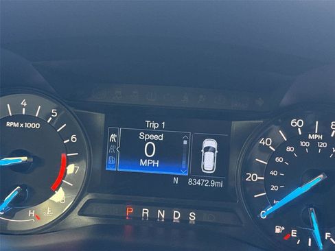 Used 2018 Ford Explorer XLT AWD/4WD image 27