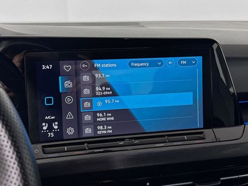 Used 2022 Volkswagen GTI SE image 15