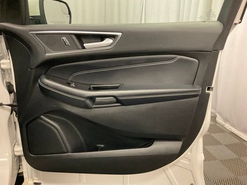Used 2018 Ford Edge Titanium w/ Technology Package AWD/4WD image 33