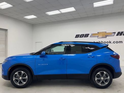 Used 2024 Chevrolet Blazer LT w/ Convenience Package FWD image 8