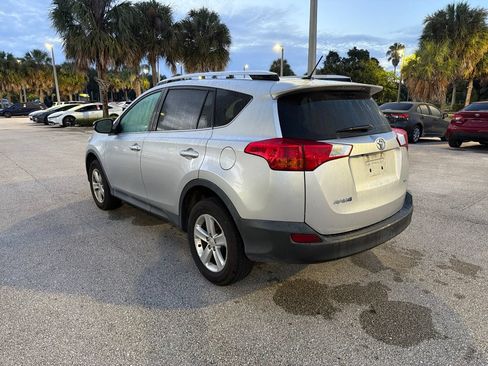 Used 2014 Toyota RAV4 XLE FWD image 3
