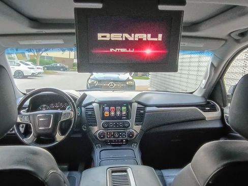 Used 2019 GMC Yukon XL Denali w/ Open Road Package AWD/4WD image 5