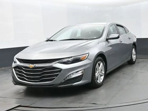 Used 2024 Chevrolet Malibu LT FWD image 1