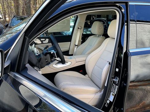 New 2026 Mercedes-Benz GLS 450 4MATIC image 14