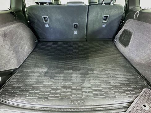 Certified 2025 Jeep Grand Cherokee Summit image 38