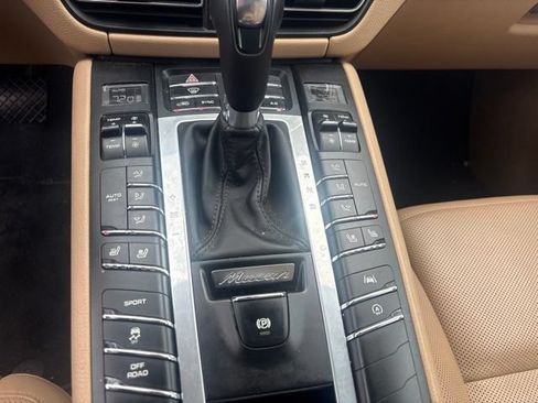 Used 2019 Porsche Macan AWD/4WD image 8
