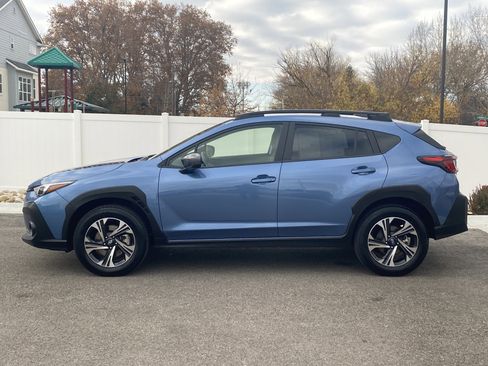 Used 2024 Subaru Crosstrek 2.0i Premium image 3