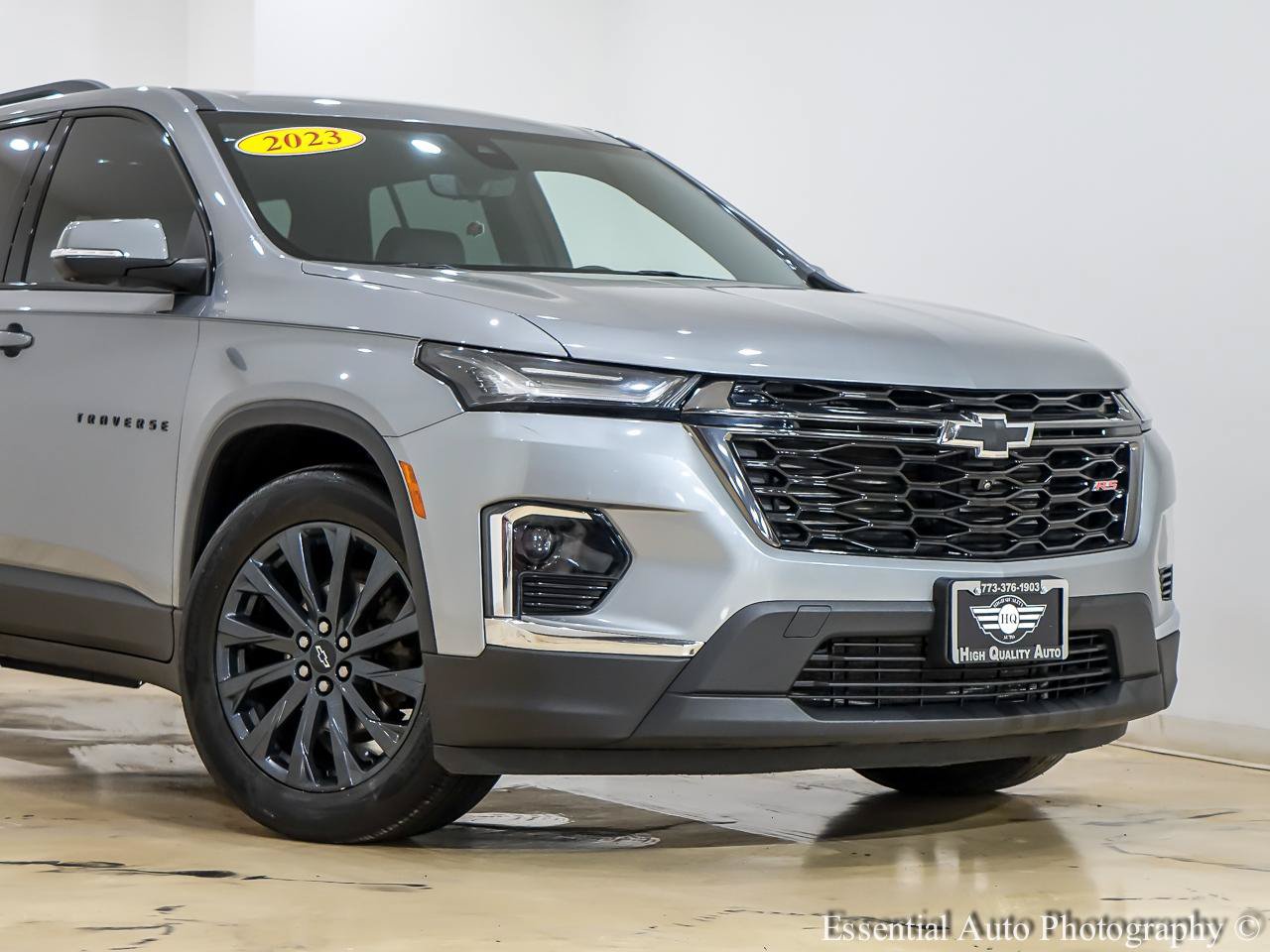 Used 2023 Chevrolet Traverse RS w/ LPO, Floor Liner Package AWD/4WD image 2