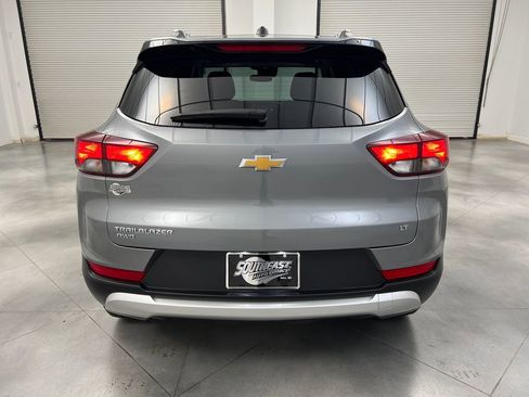 Used 2025 Chevrolet TrailBlazer LT AWD/4WD image 6
