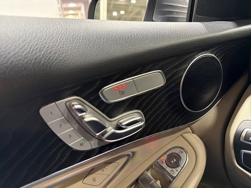 Used 2018 Mercedes-Benz GLC 300 w/ Multimedia Package image 90