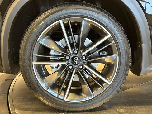 New 2025 INFINITI QX50 Sport image 10