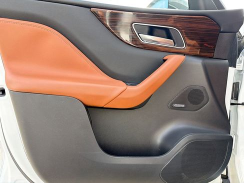 Used 2018 Jaguar F-PACE Portfolio image 22