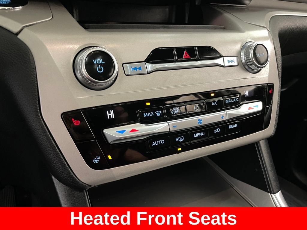 Used 2020 Ford Explorer XLT w/ Equipment Group 202A AWD/4WD image 9
