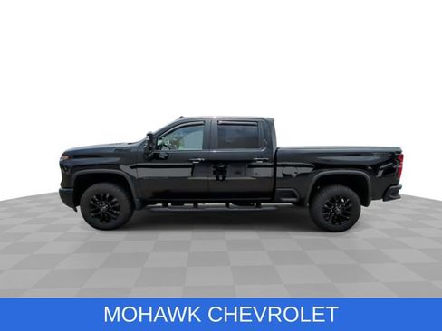 Used 2025 Chevrolet Silverado 2500 LT w/ Trail Boss Package AWD/4WD image 6