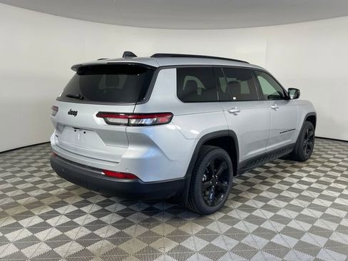 New 2026 Jeep Grand Cherokee L Limited w/ Limited Altitude Package AWD/4WD image 13