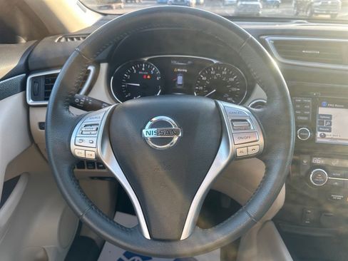 Used 2016 Nissan Rogue SL image 19