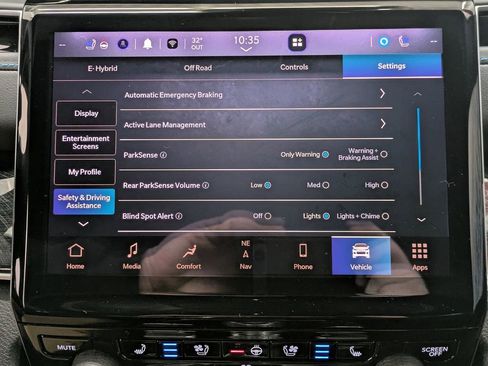 Used 2023 Jeep Grand Cherokee Trailhawk image 8