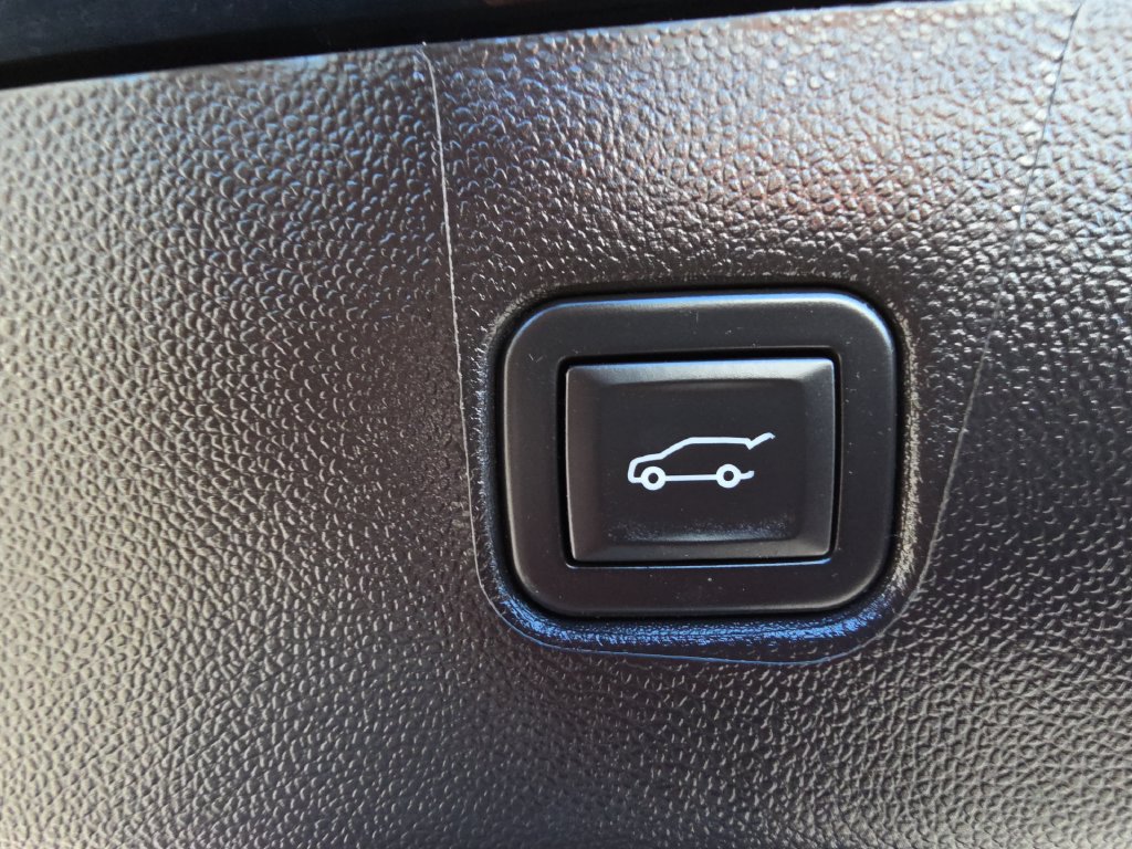 Used 2024 Chevrolet Blazer LT w/ Convenience Package FWD image 33