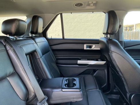 Used 2021 Ford Explorer Limited w/ Equipment Group 301A image 30