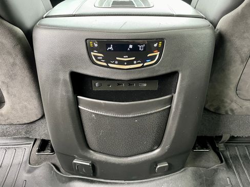 Used 2019 Cadillac Escalade ESV Platinum w/ Escalade Sport Edition image 26