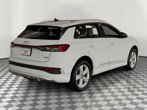 Certified 2024 Audi Q4 e-tron Prestige AWD/4WD image 9