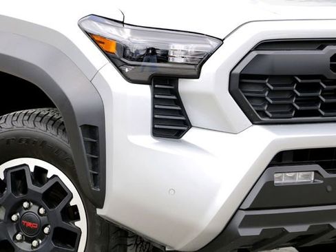 Used 2024 Toyota Tacoma TRD Off-Road w/ TRD Off Road Upgrade Package image 3