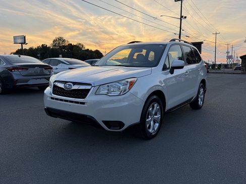 Used 2015 Subaru Forester 2.5i Premium w/ Popular Package #2 AWD/4WD image 3