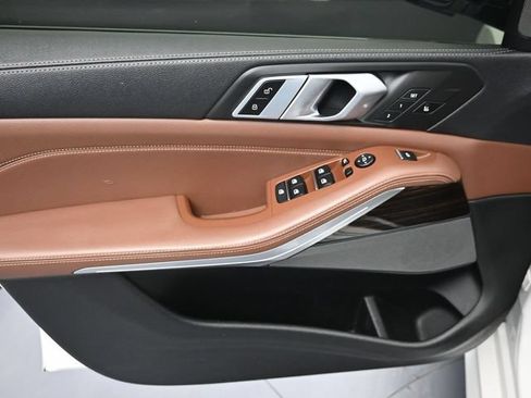 Used 2020 BMW X5 M50i w/ Premium Package AWD/4WD image 6