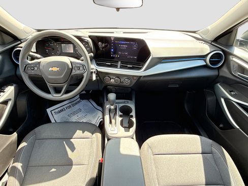 Used 2026 Chevrolet Trax LS FWD image 15