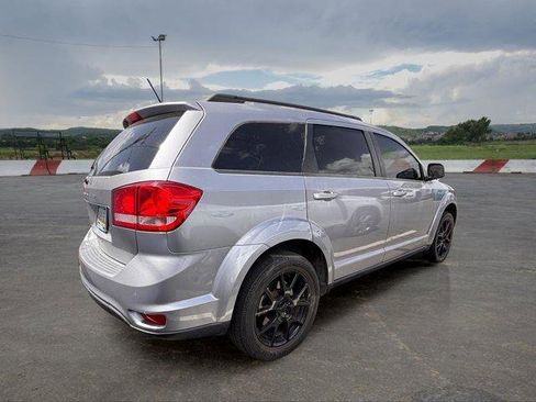 Used 2015 Dodge Journey SXT w/ Flexible Seating Group FWD image 2