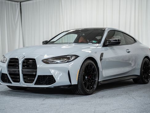 Used 2024 BMW M4 Coupe w/ Executive Package RWD image 3