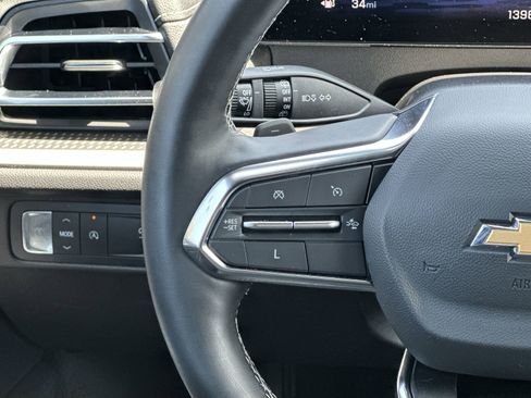 Used 2024 Chevrolet Traverse LT w/ LPO, Floor Liner Package FWD image 20