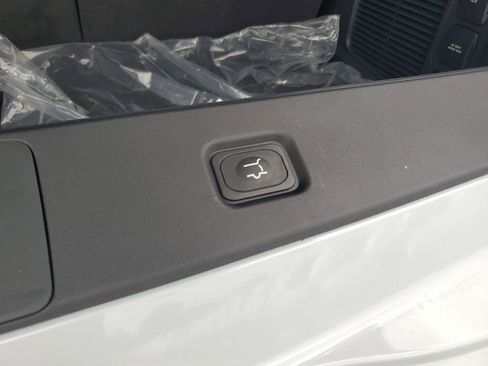New 2025 Lincoln Navigator Reserve w/ Jet Appearance Package AWD/4WD image 7