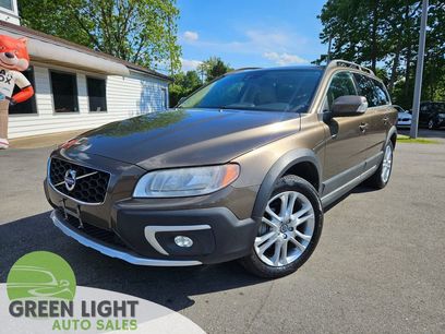 Used 2016 Volvo XC70 T5 Premier w/ Proximity Package