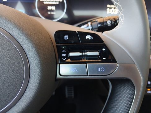 New 2025 Hyundai Elantra SEL image 17