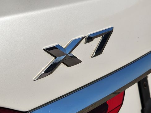 Used 2021 BMW X7 xDrive40i w/ Executive Package 2 image 11