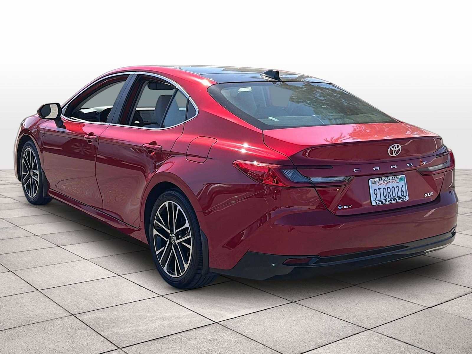 Used 2025 Toyota Camry XLE w/ Premium Package FWD image 13