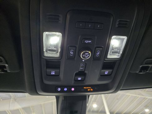 Used 2021 Chevrolet Tahoe Premier AWD/4WD image 42