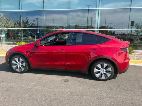 Used 2021 Tesla Model Y Long Range AWD/4WD image 23