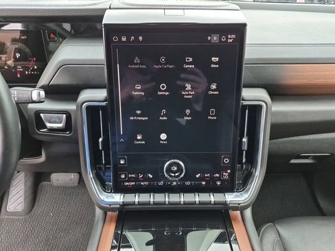 Certified 2025 GMC Yukon Denali RWD image 25
