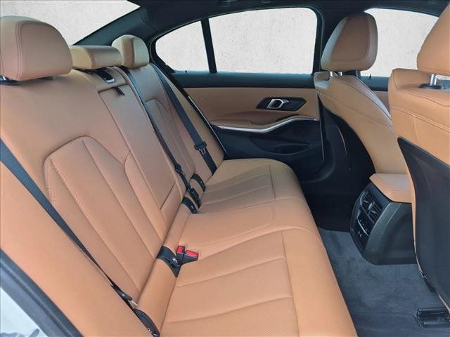 Used 2024 BMW 330i Sedan w/ Convenience Package RWD image 21