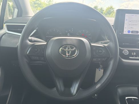 Used 2023 Toyota Corolla LE FWD image 17