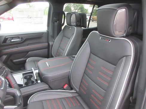 New 2026 GMC Yukon AT4 Ultimate AWD/4WD image 11